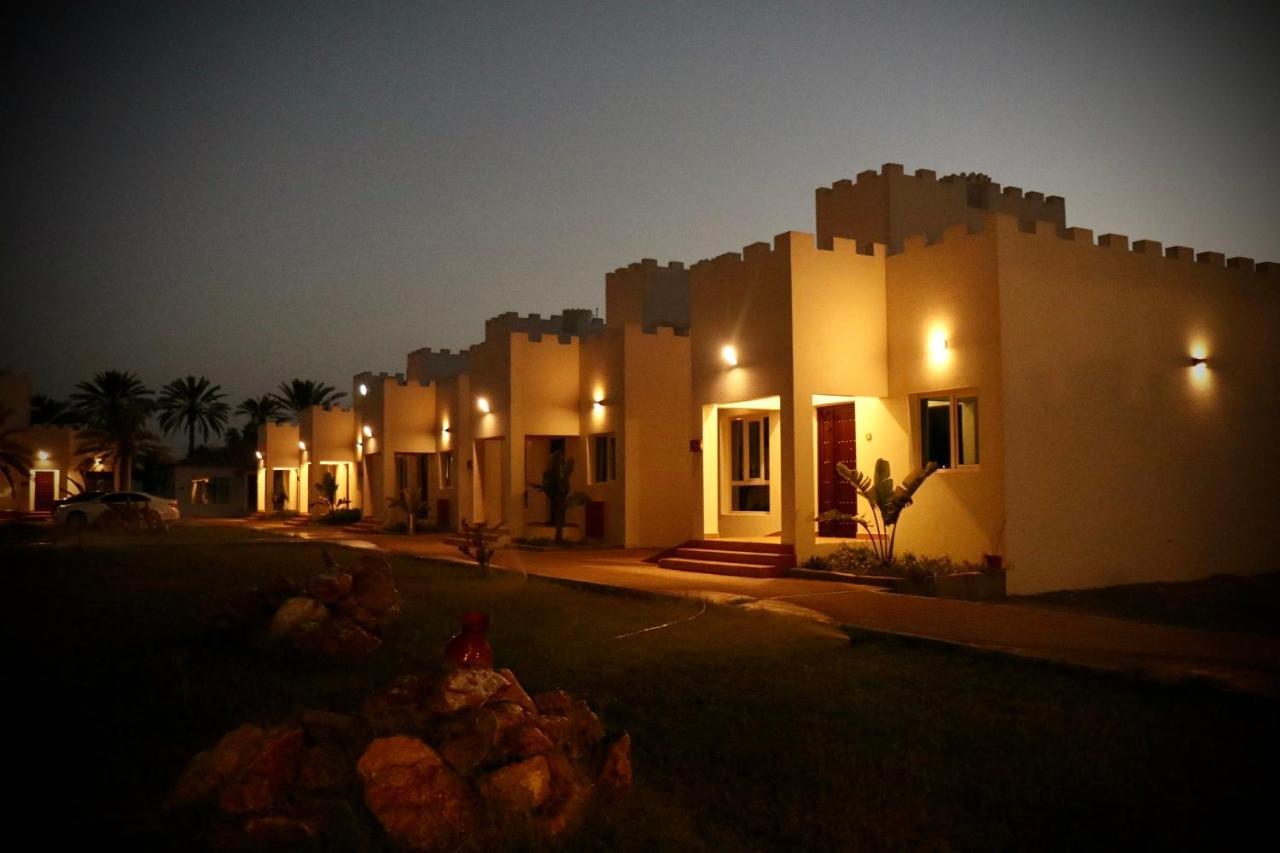 Coastline Resort Al-Musannah Exterior photo